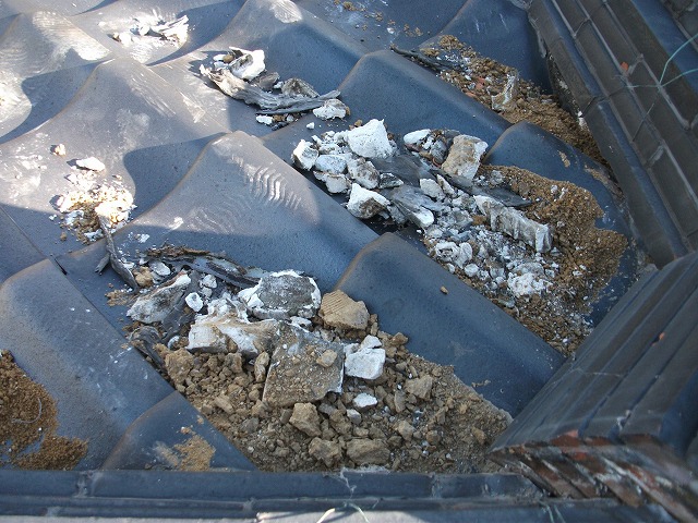 既存漆喰の撤去